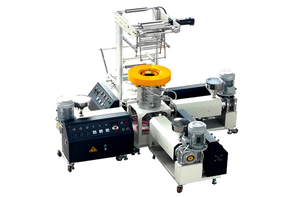 1504943024744363.jpg 小型三層吹膜機(jī)組.jpg